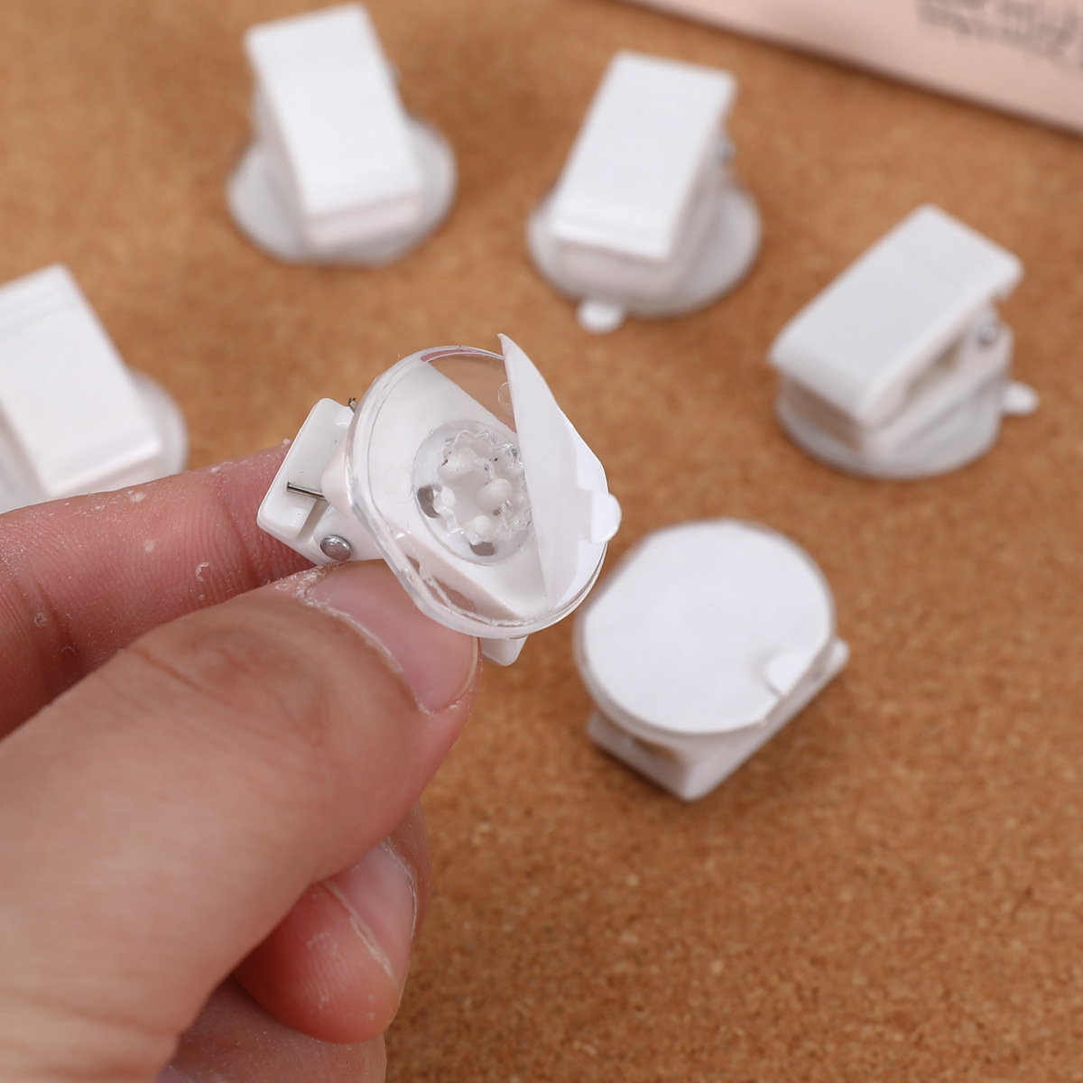 ミニ回転アクリルクリッププラスチック粘着式写真メモクリップ食 - Food Storage Notes のレビューと価格